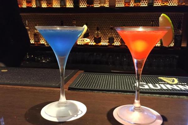 ゴージャスホテルでカクテルをリーズナブルに楽しむ方法、教えます♪