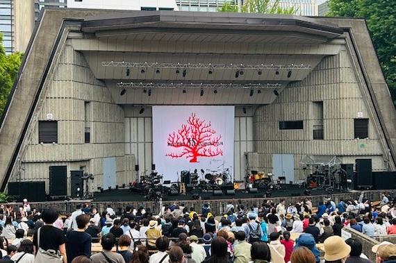 宮沢和史さんの音楽生活35周年、日比谷野外音楽堂のライブに感無量