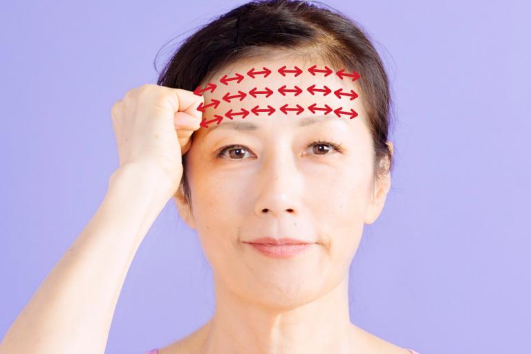 「おでこのシワ」の予防と改善は、前頭筋をほぐすことから